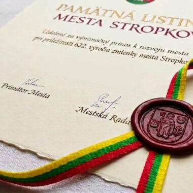 Stuha vo farbách mesta alebo obce  ( bal. 500 M )